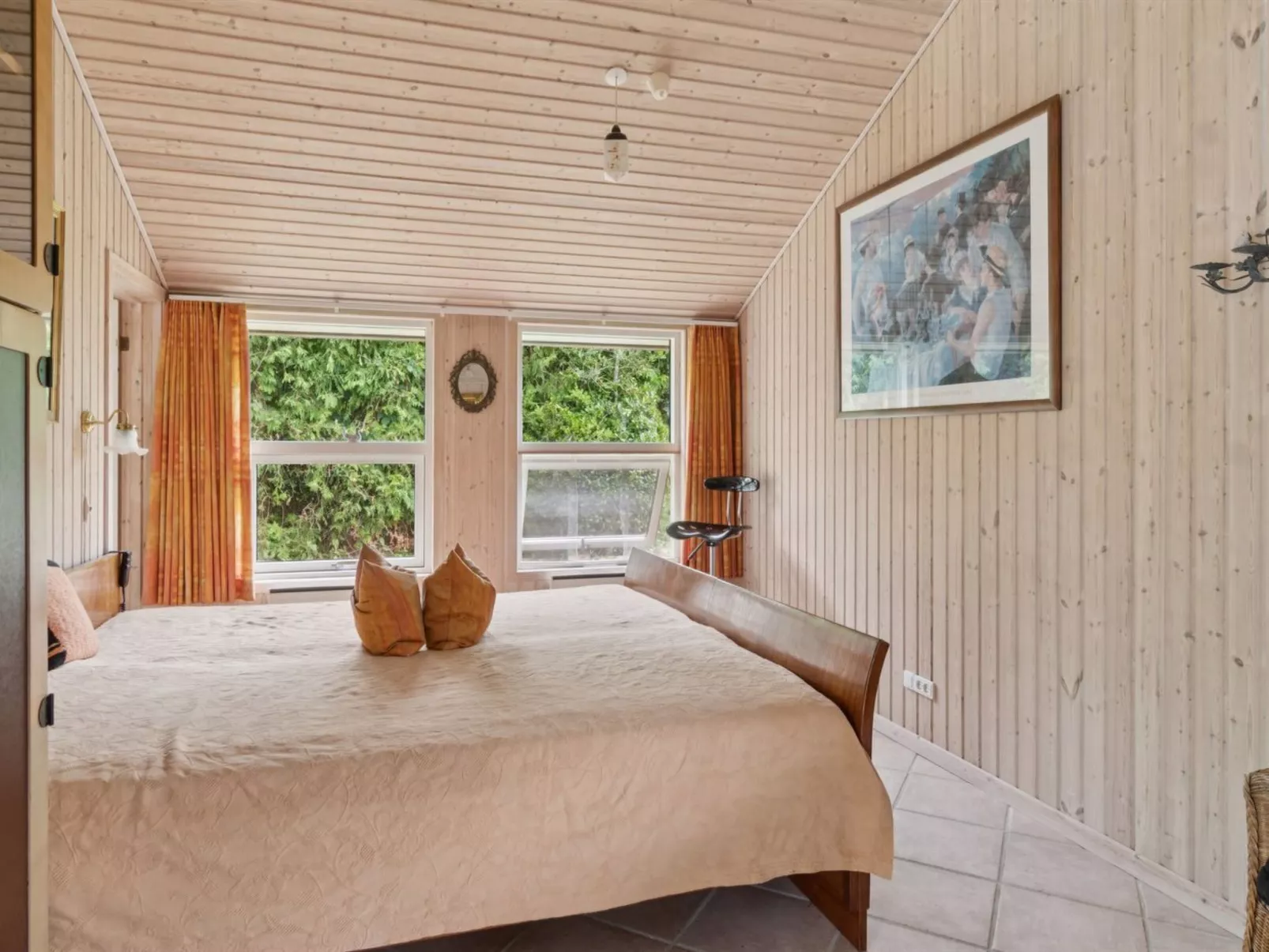 "Brunman" - 10m to the fjord-Inside