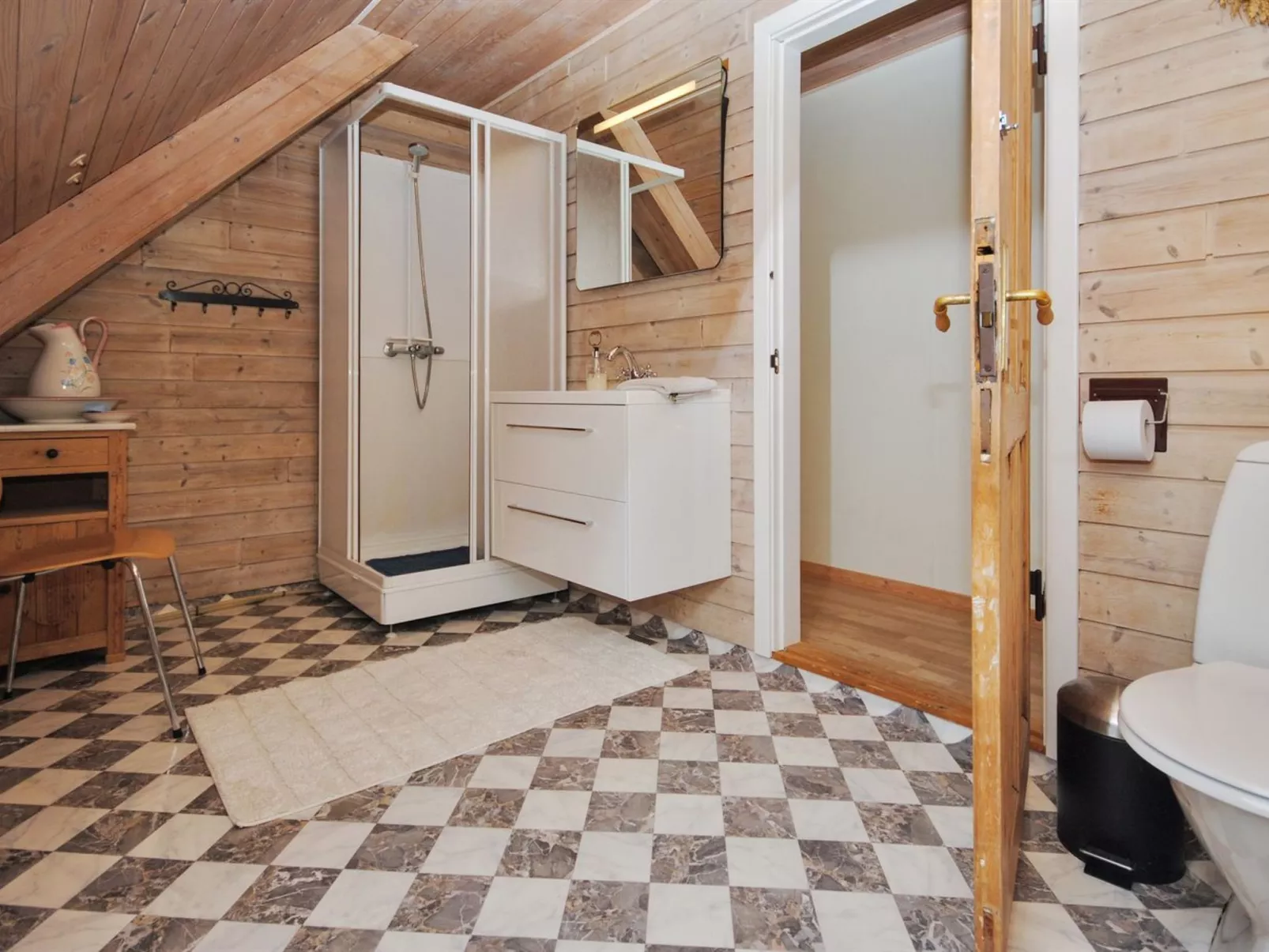 "Millie" - 3km to the fjord-Inside