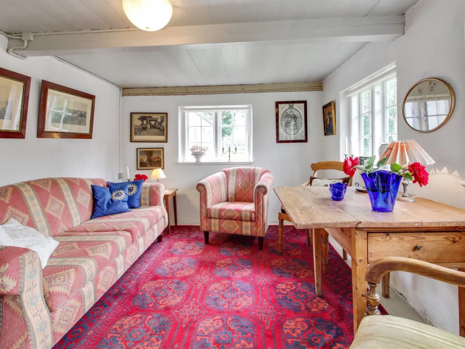 "Saarah" - 25km from the sea-Inside