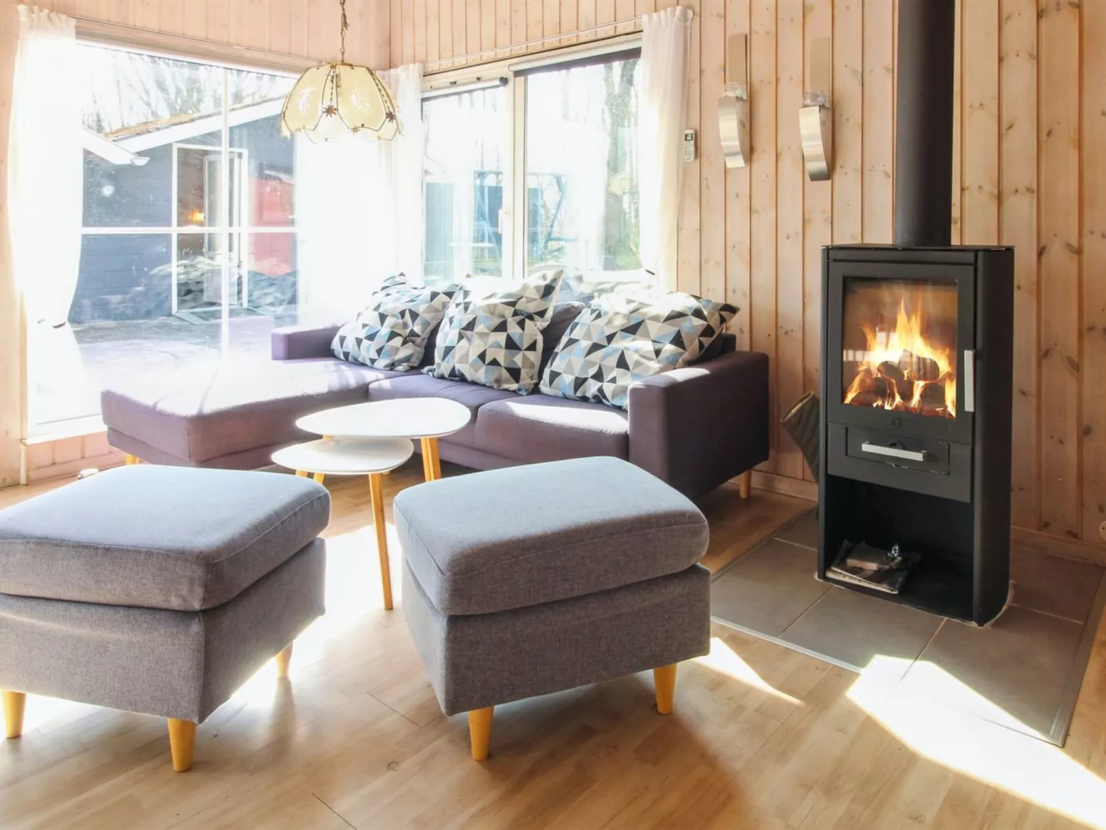 "Edy" - 25km from the sea-Drinnen