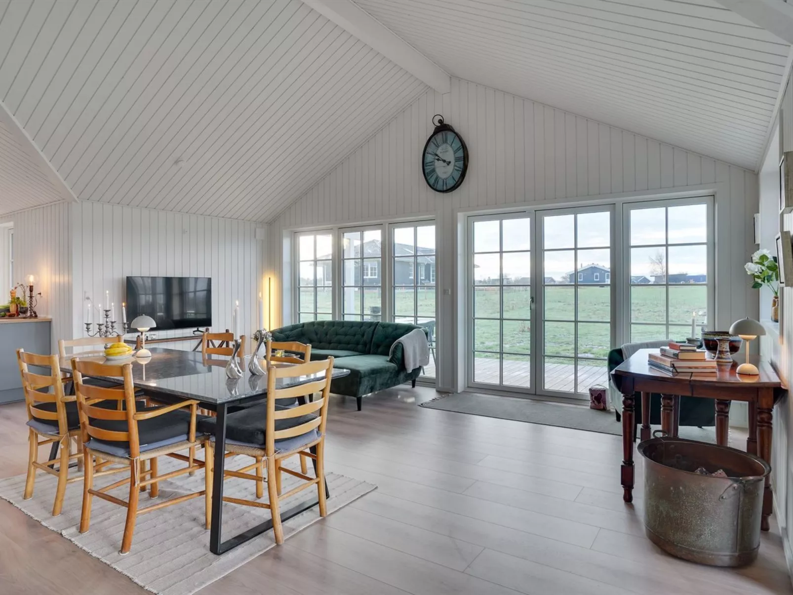 "Annerose" - 550m from the sea-Dedans