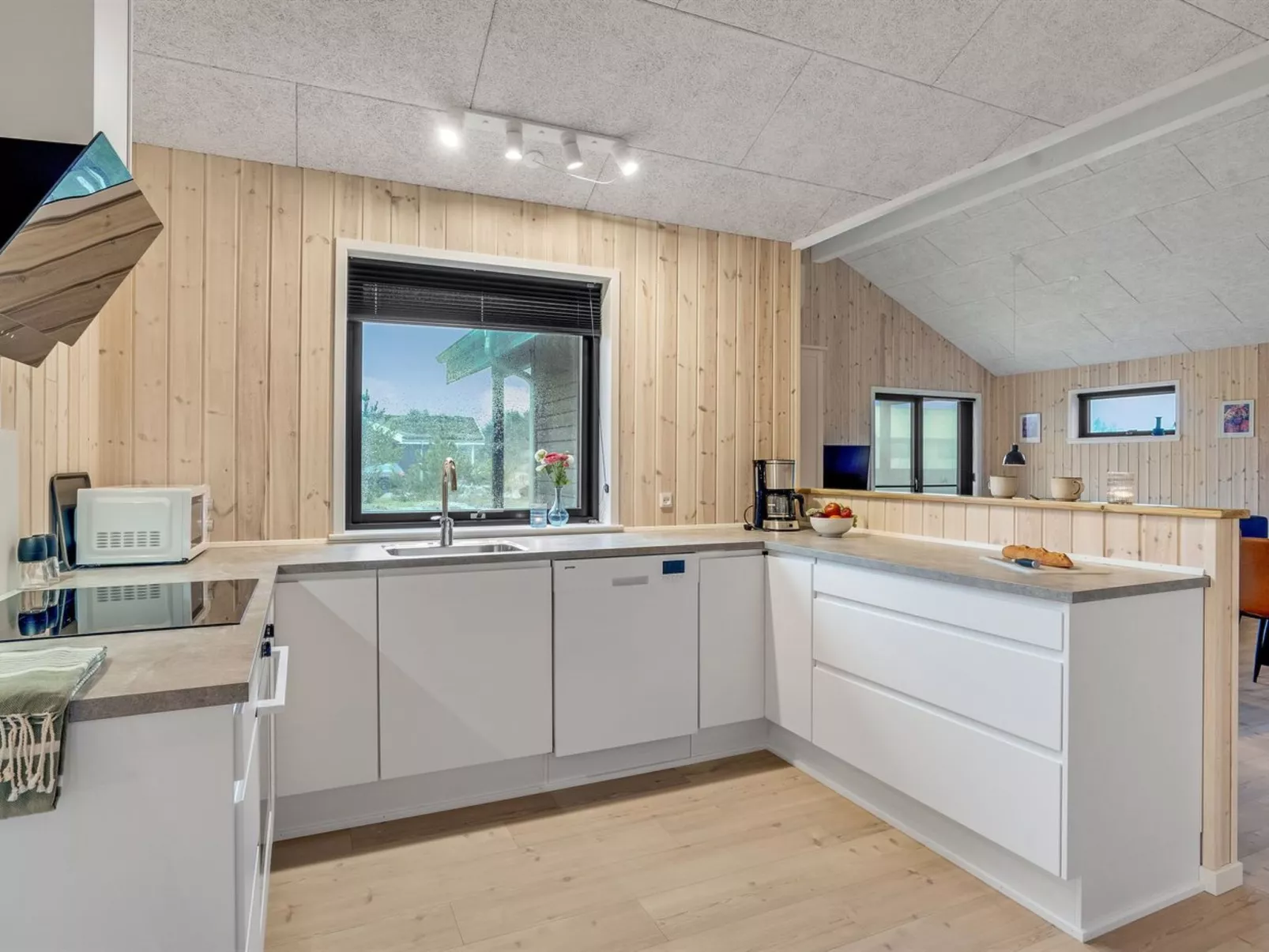 "Carla" - 1.5km from the sea-Inside