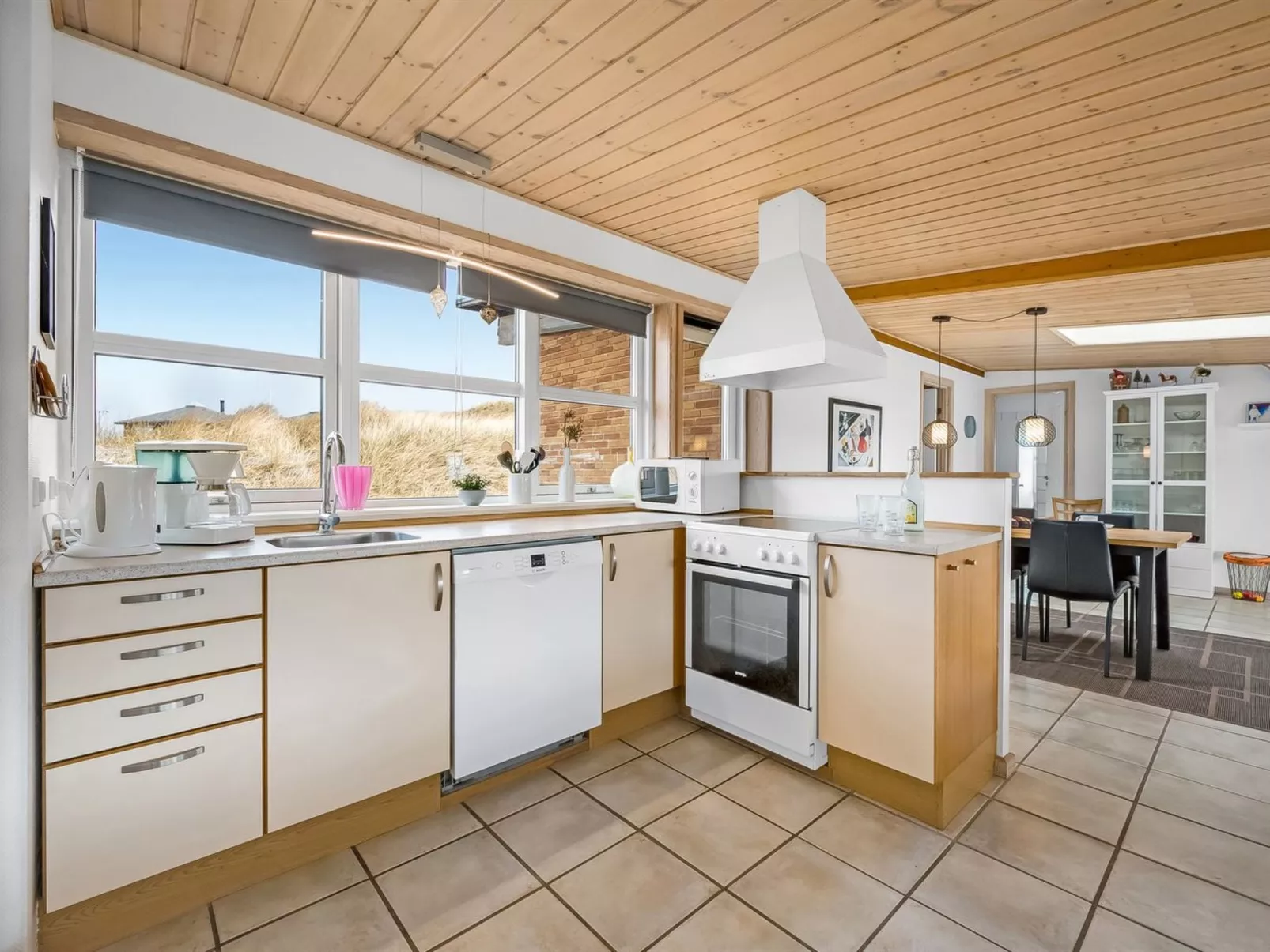 "Emelin" - 475m from the sea-Inside