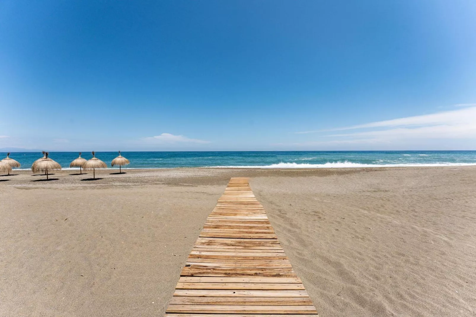 CT 240 - Beachfront Apartment -Don Juan Manilva-Zones été à 5 km