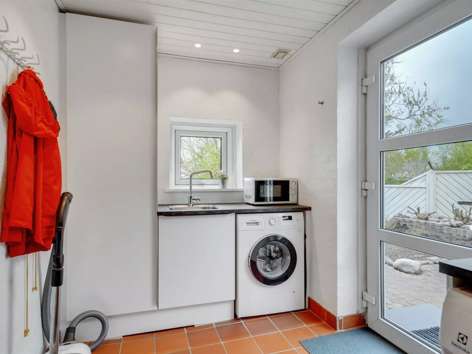 "Kiersten" - 5km from the sea-Inside