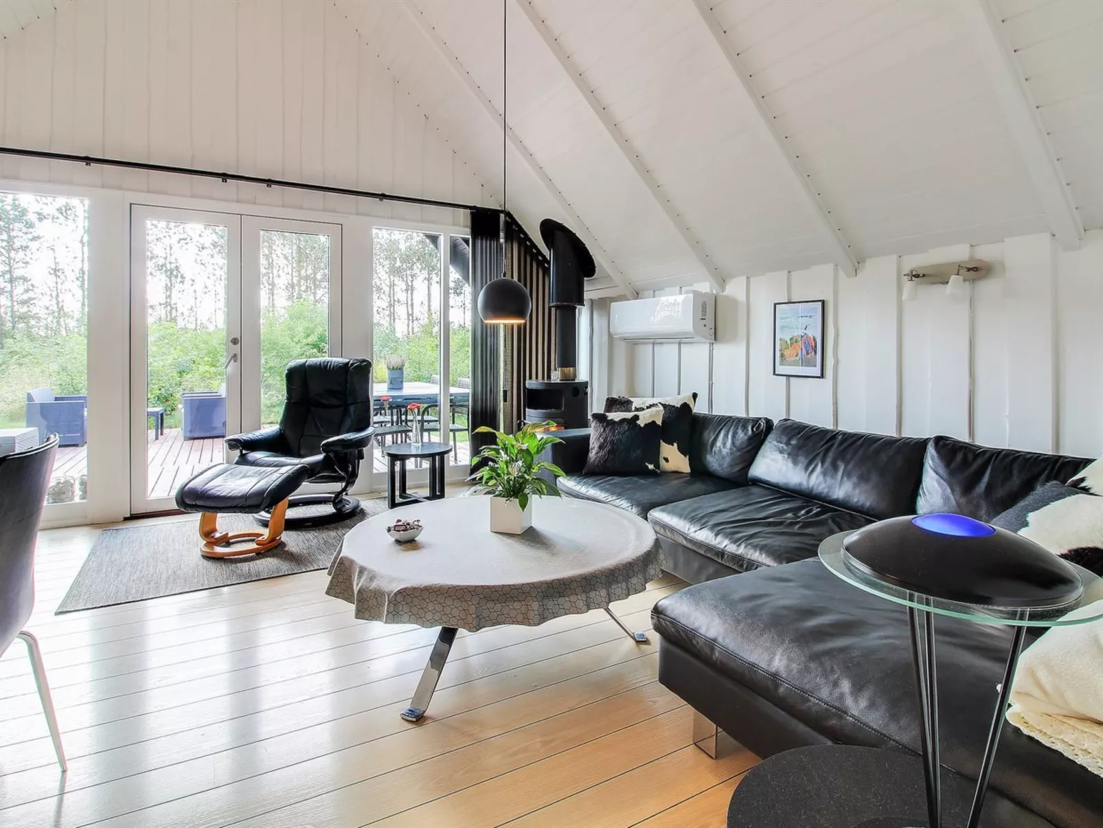 "Awenasa" - 4.1km from the sea-Inside