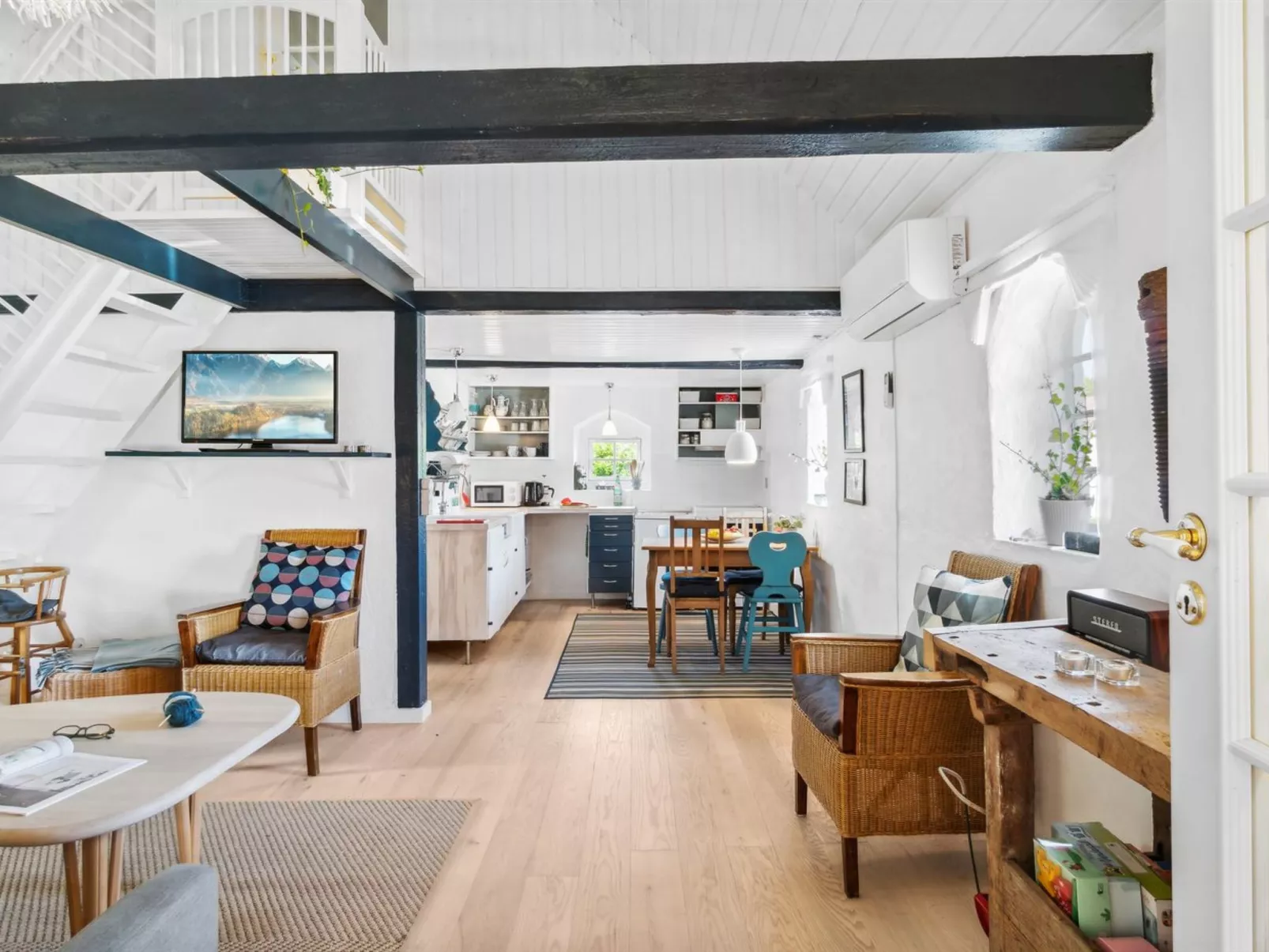 "Alfhild" - 3km from the sea-Dedans