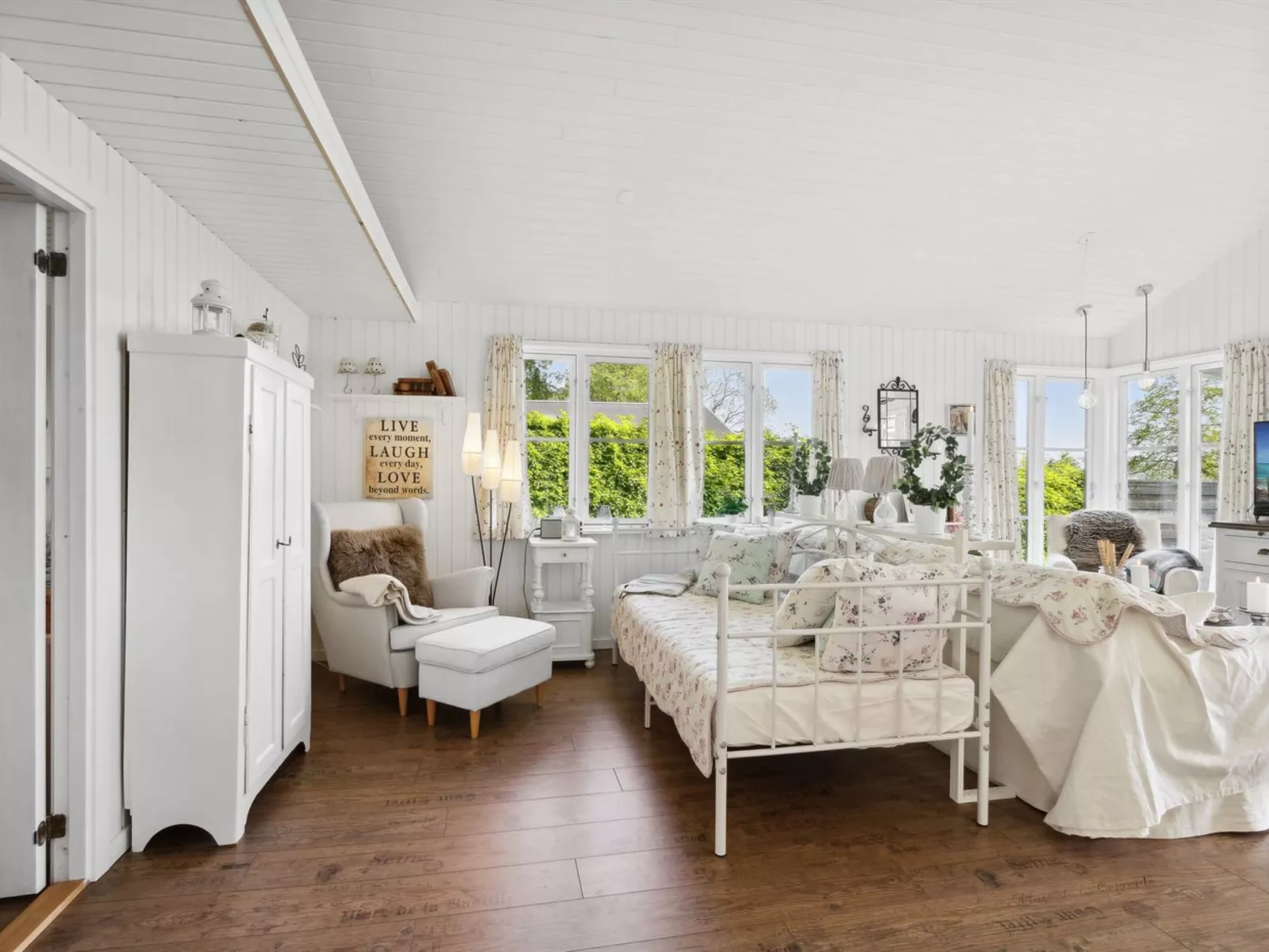 "Ginne" - 100m to the fjord-Dedans