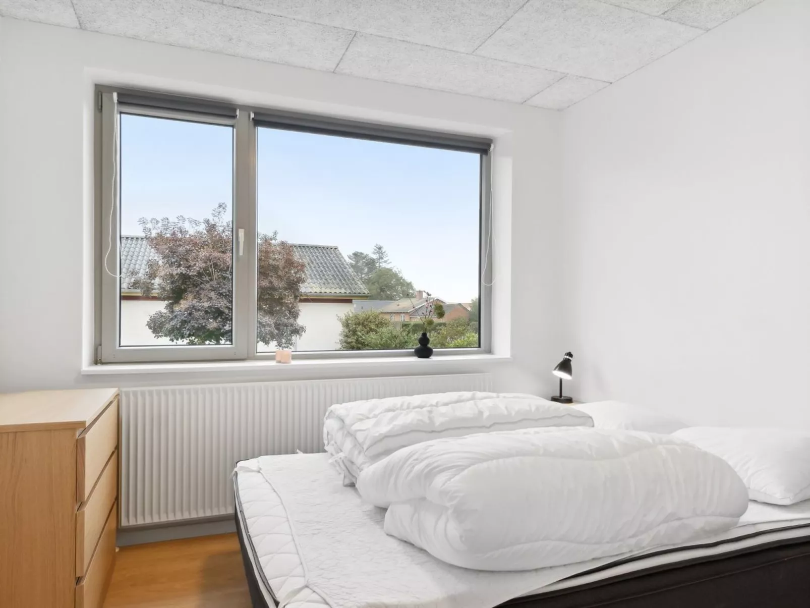 "Elaine" - 350m from the sea-Inside