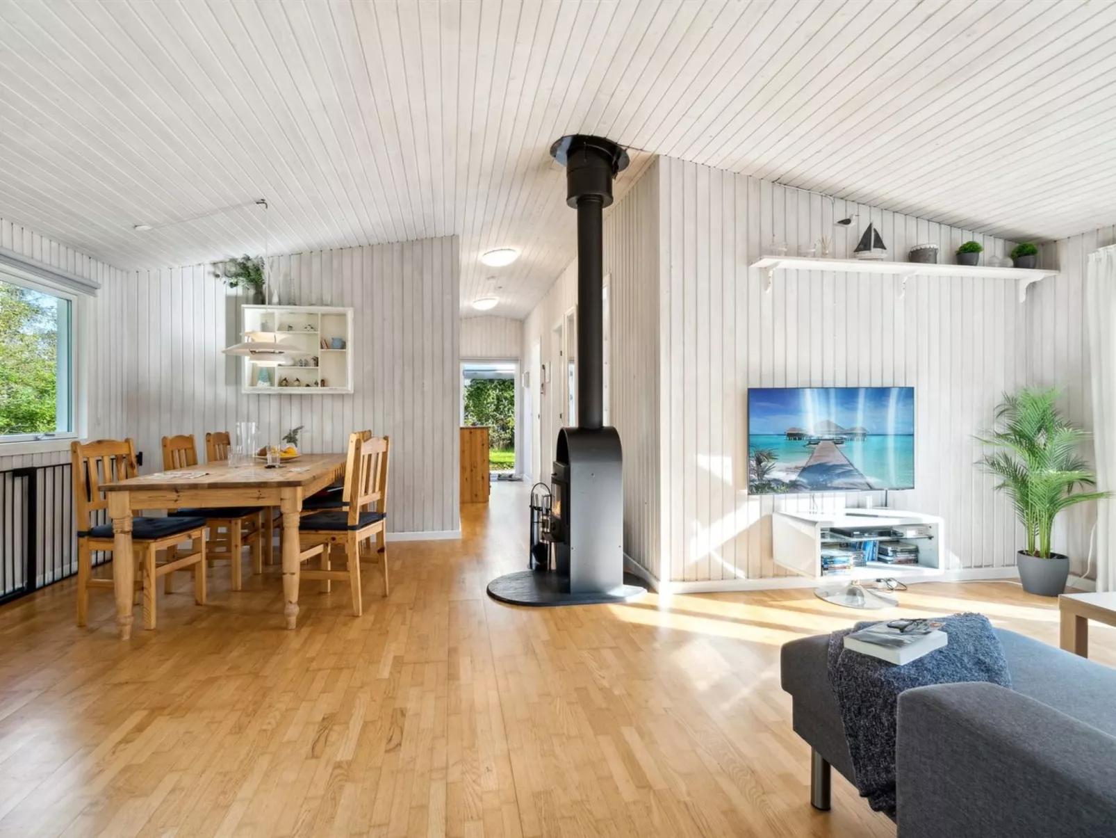 "Arwin" - 200m from the sea-Dedans