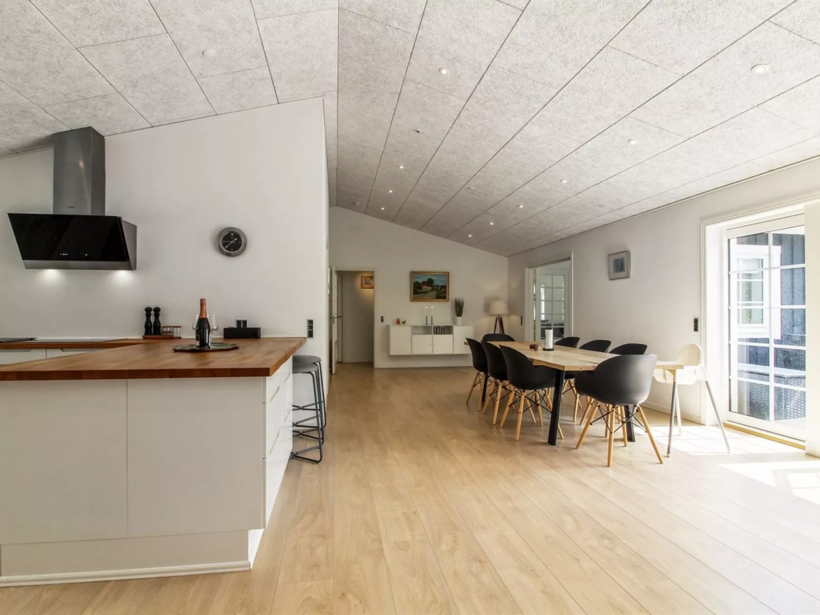 "Hela" - 1.4km from the sea-Inside