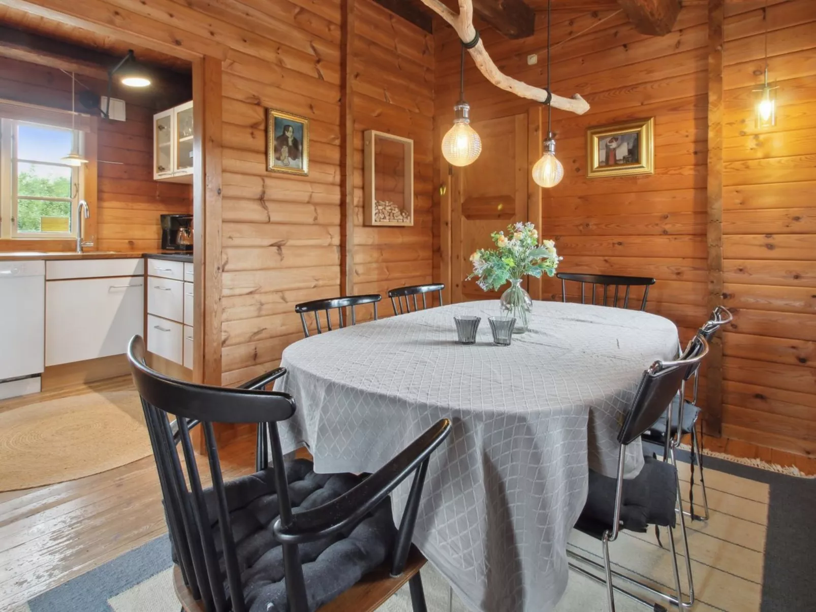 "Venild" - 1.9km from the sea-Inside