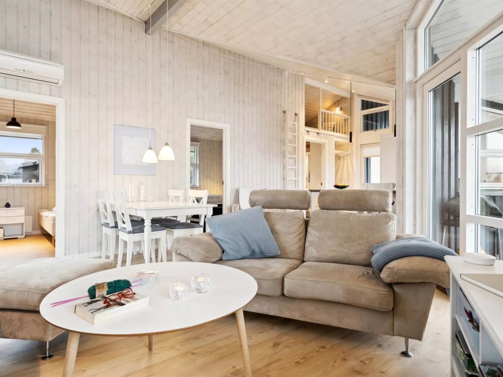 "Harald" - 300m from the sea-Inside