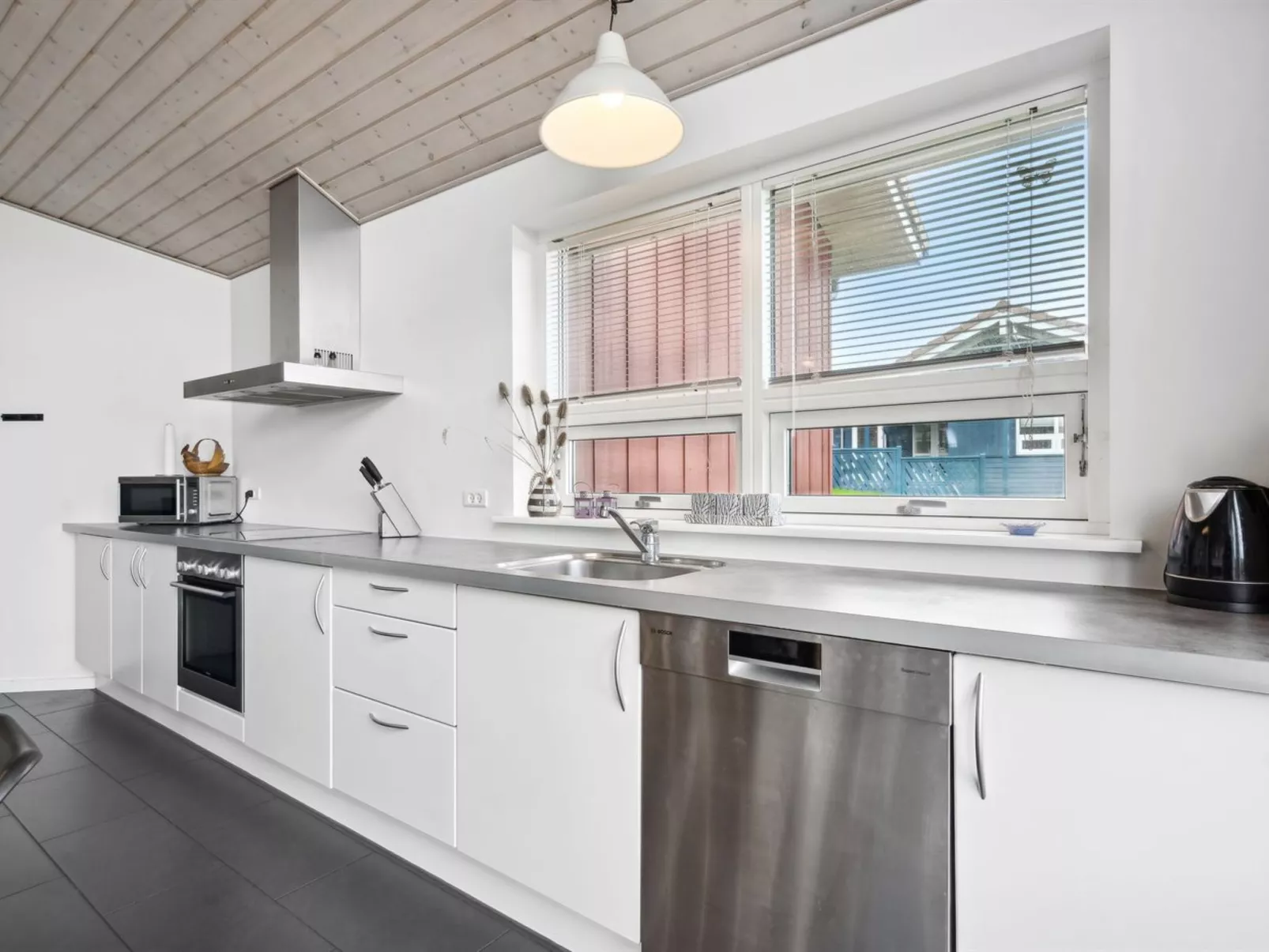 "Pascal" - 600m from the sea-Dedans