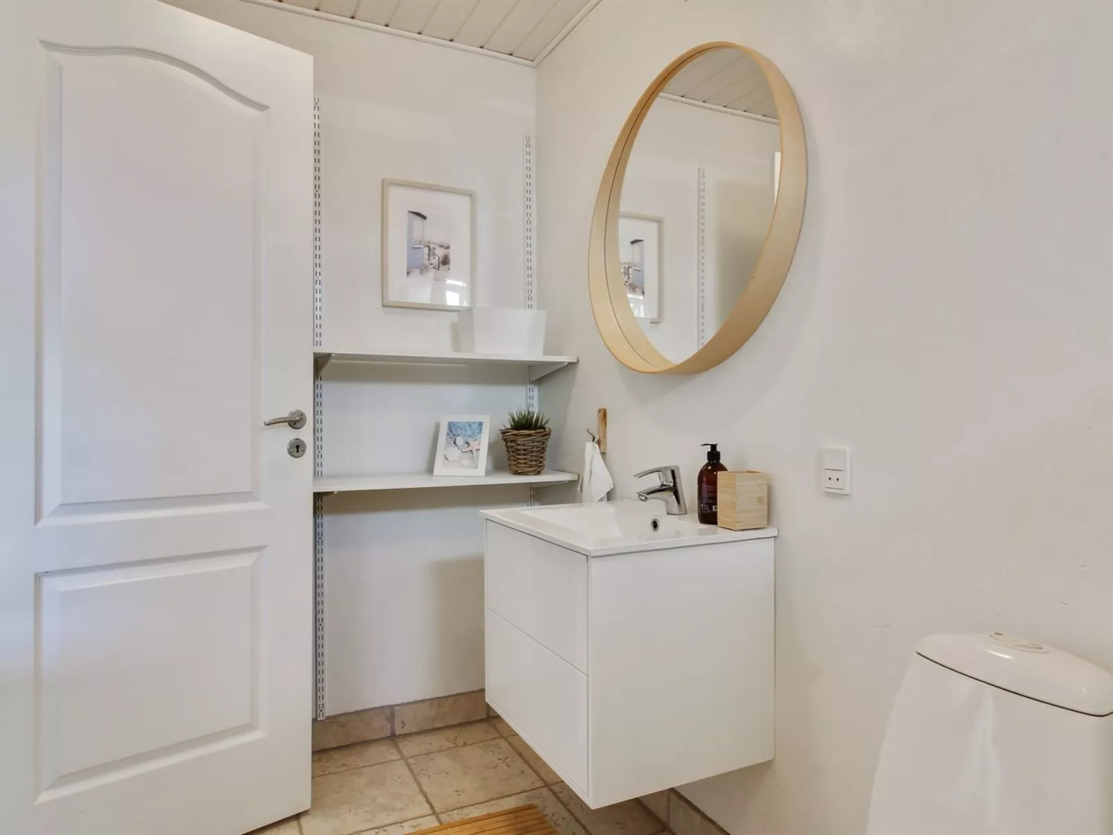 "Thorgny" - 900m from the sea-Inside