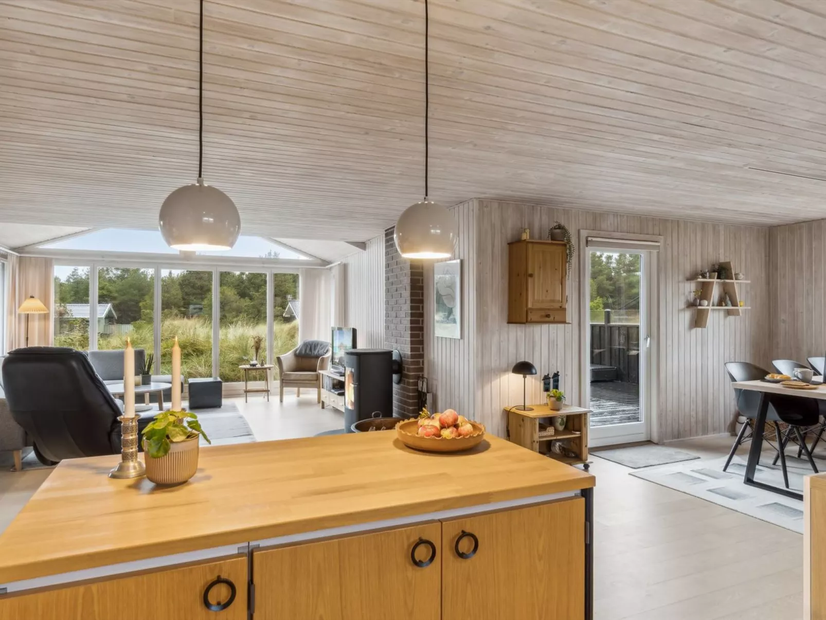 "Anbritt" - 1km from the sea-Drinnen