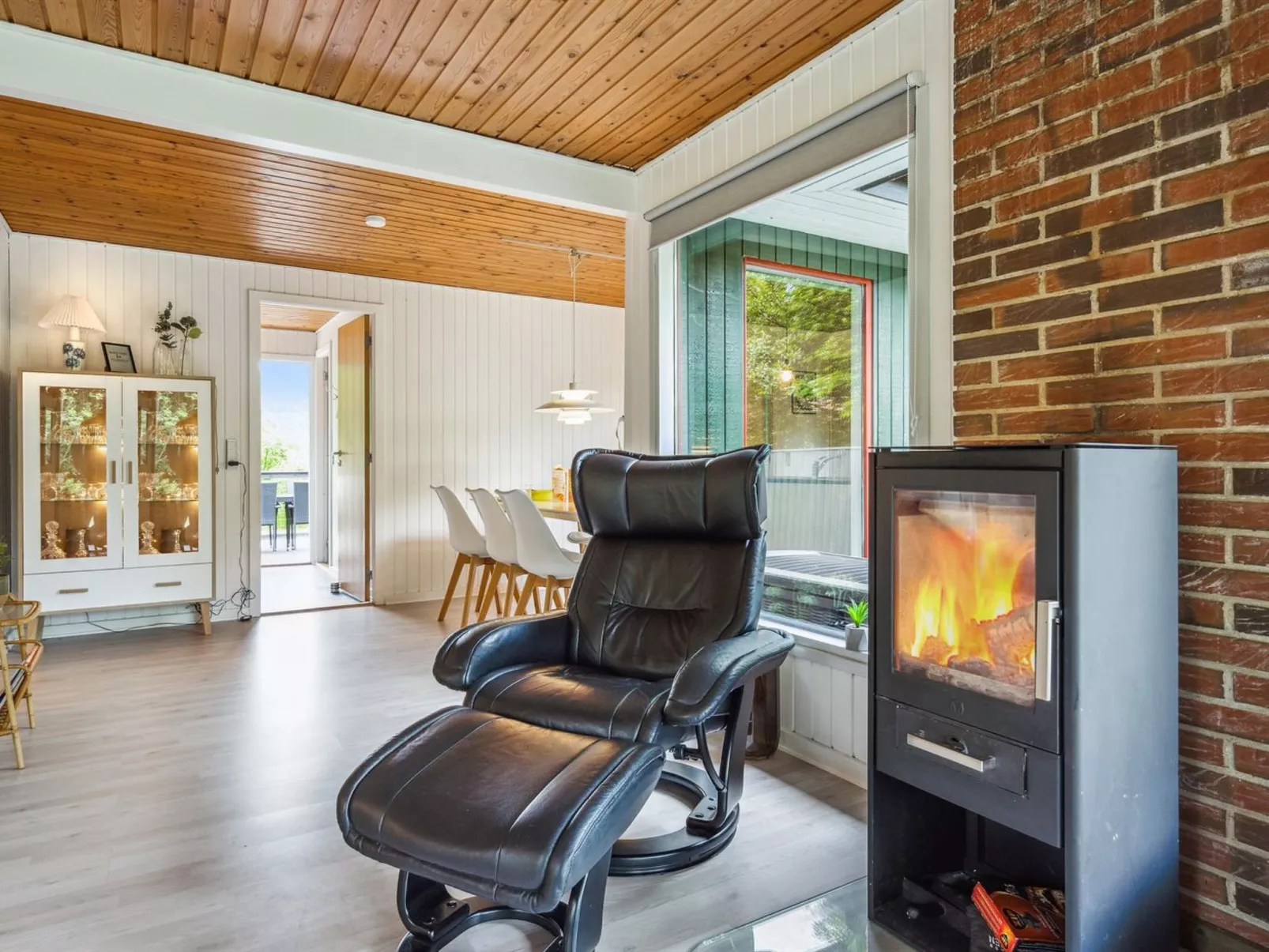 "Nyalle" - 30km from the sea-Inside