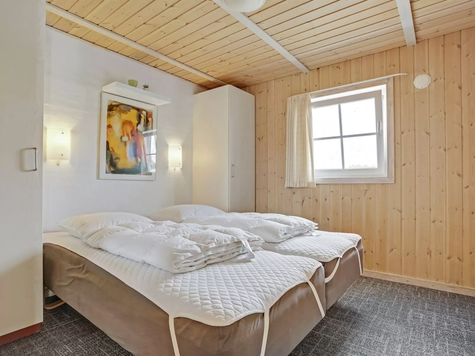 "Munder" - 1.2km to the fjord-Dedans