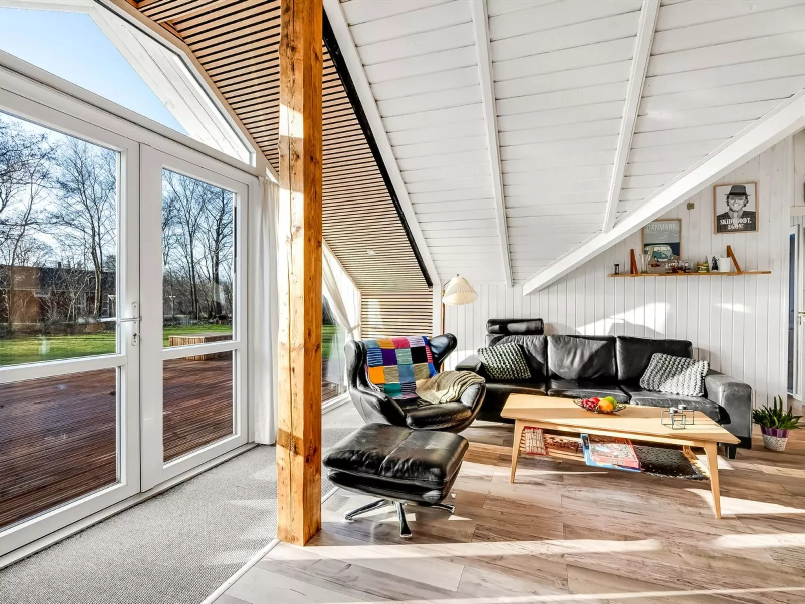 "Anu" - 300m to the fjord-Drinnen