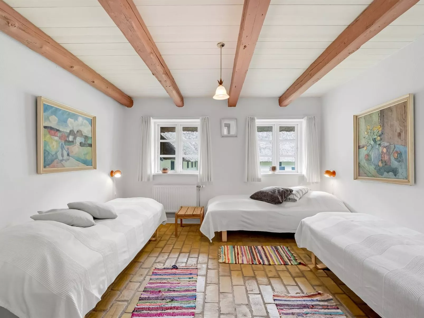 "Tatiane" - 10km from the sea-Inside