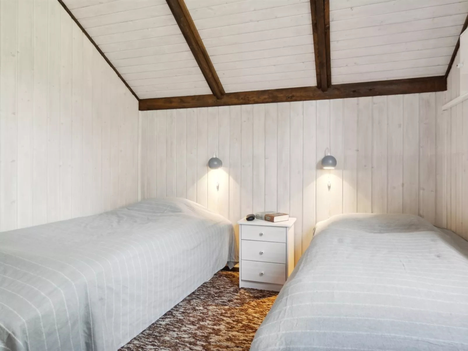 "Irlin" - 600m from the sea-Inside