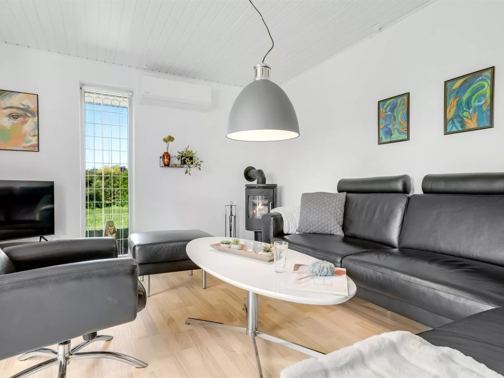 "Maleen" - 150m to the fjord-Inside