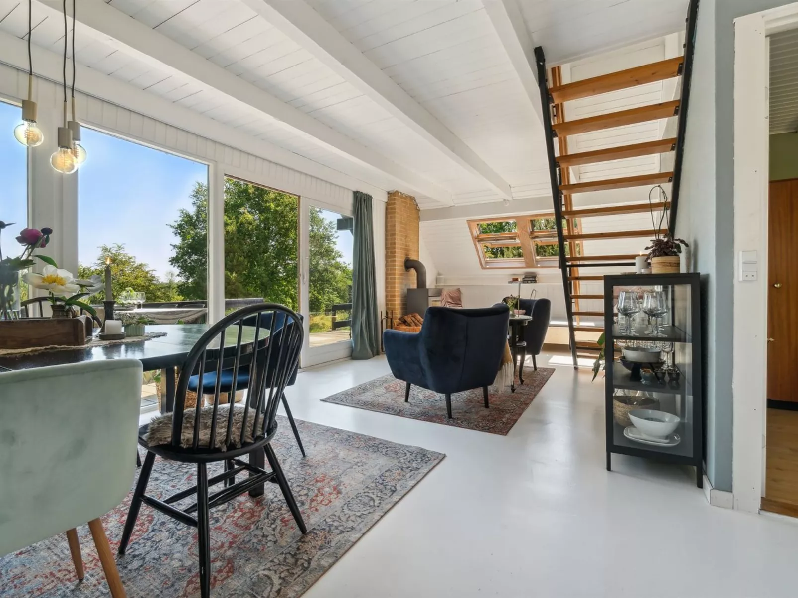 "Nadia" - 300m to the fjord-Inside