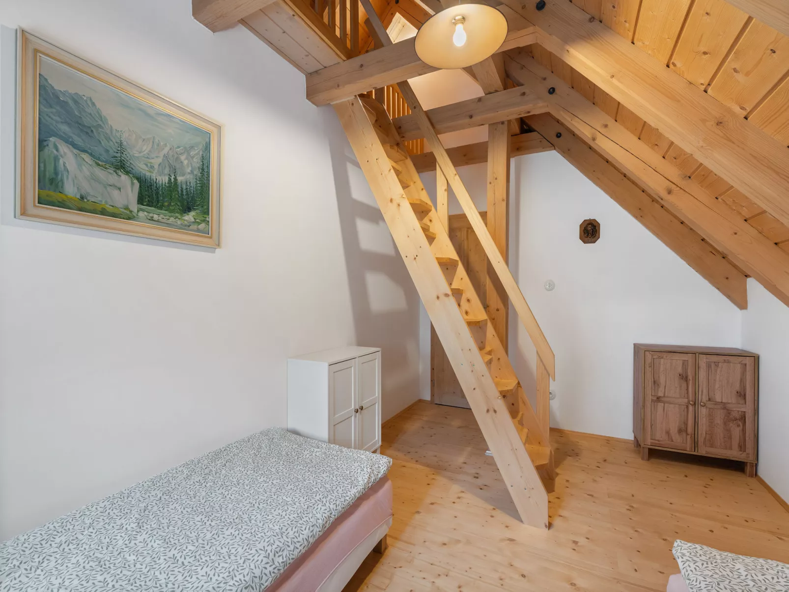 Roubenka Maleč-Inside