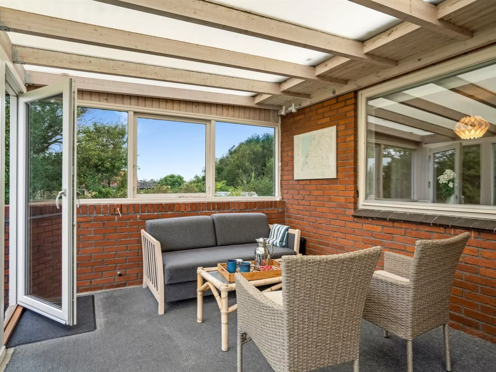 "Mats" - 5.3km from the sea-Inside