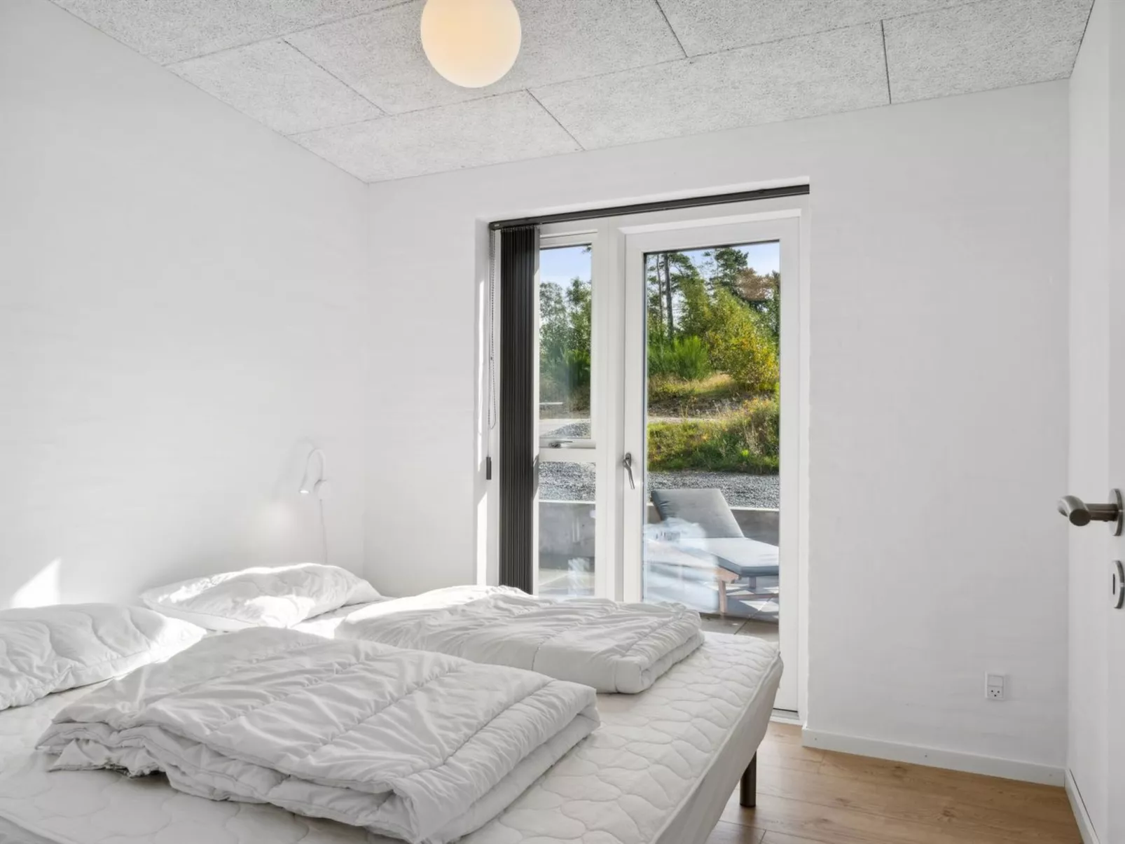 "Ann" - 1.3km from the sea-Dedans