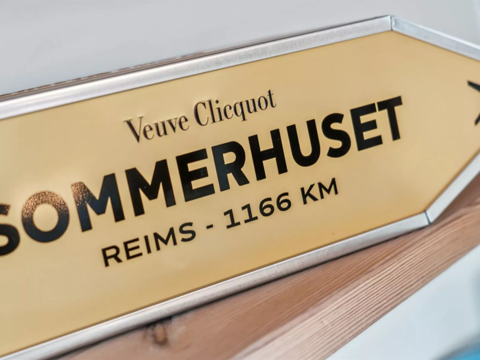 "Bonde" - 800m to the fjord-Inside