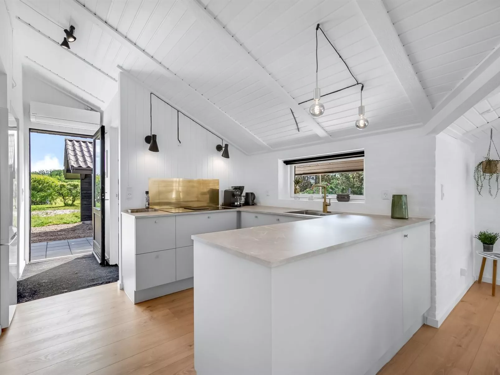 "Tilda" - 900m from the sea-Dedans