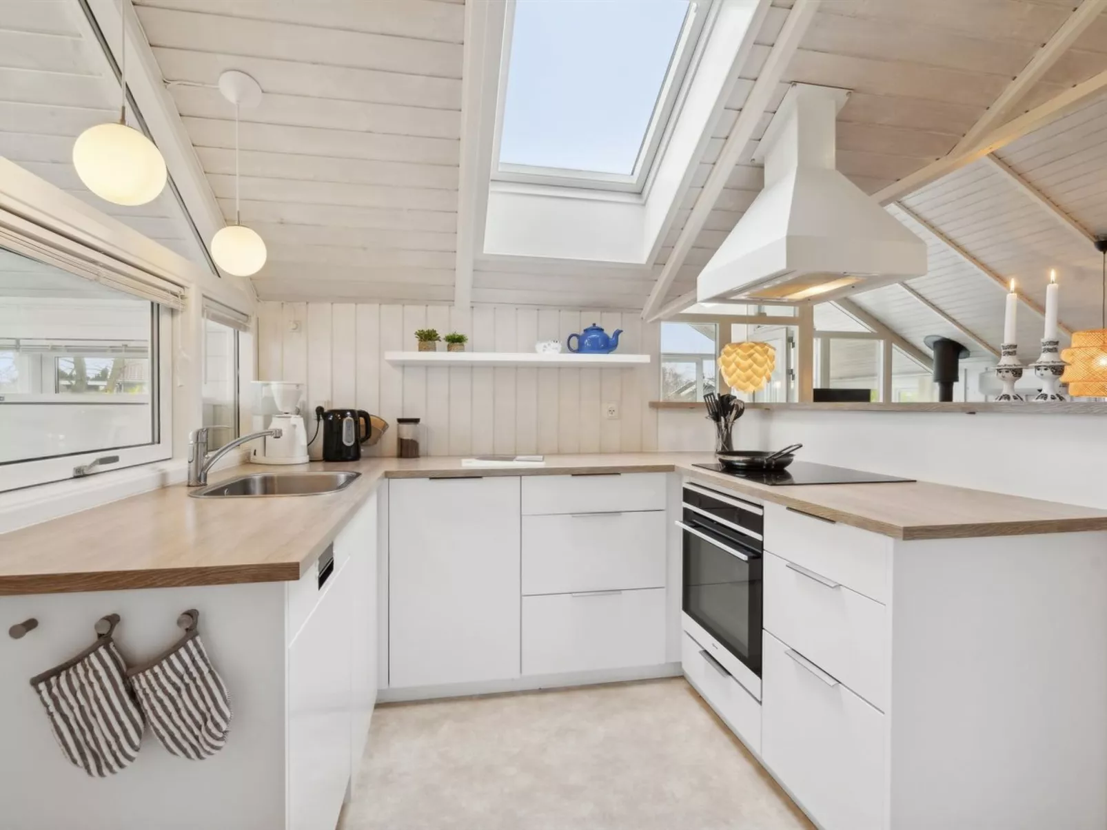 "Chrisse" - 250m from the sea-Inside