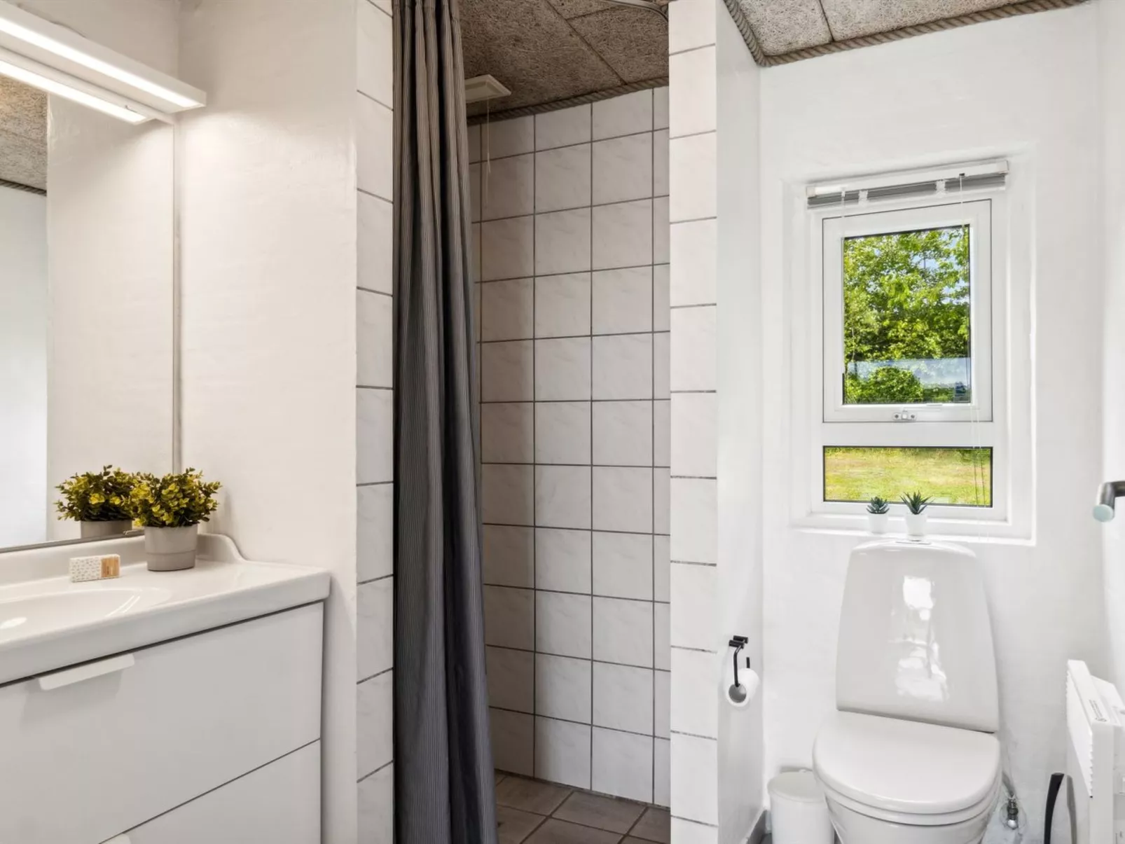 "Katharine" - 175m from the sea-Dedans