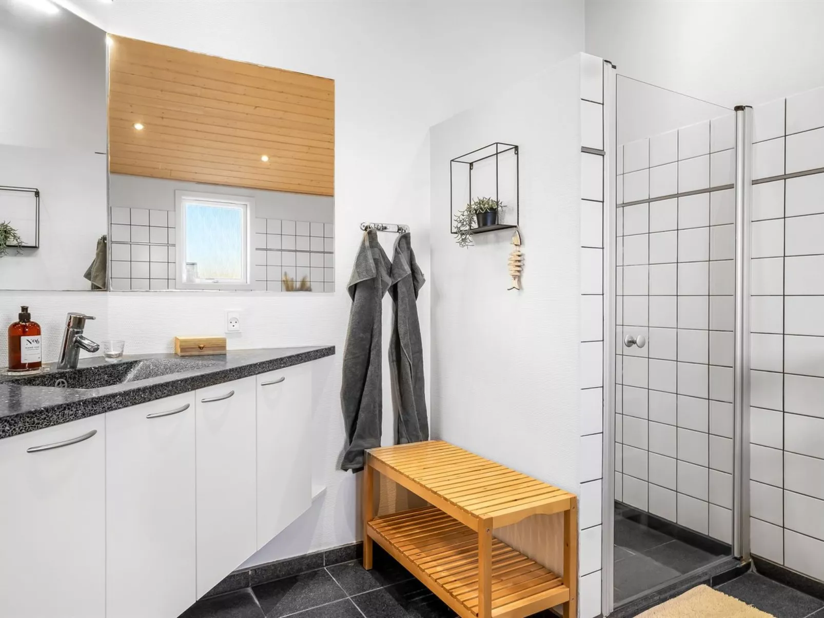 "Rudy" - 800m from the sea-Drinnen