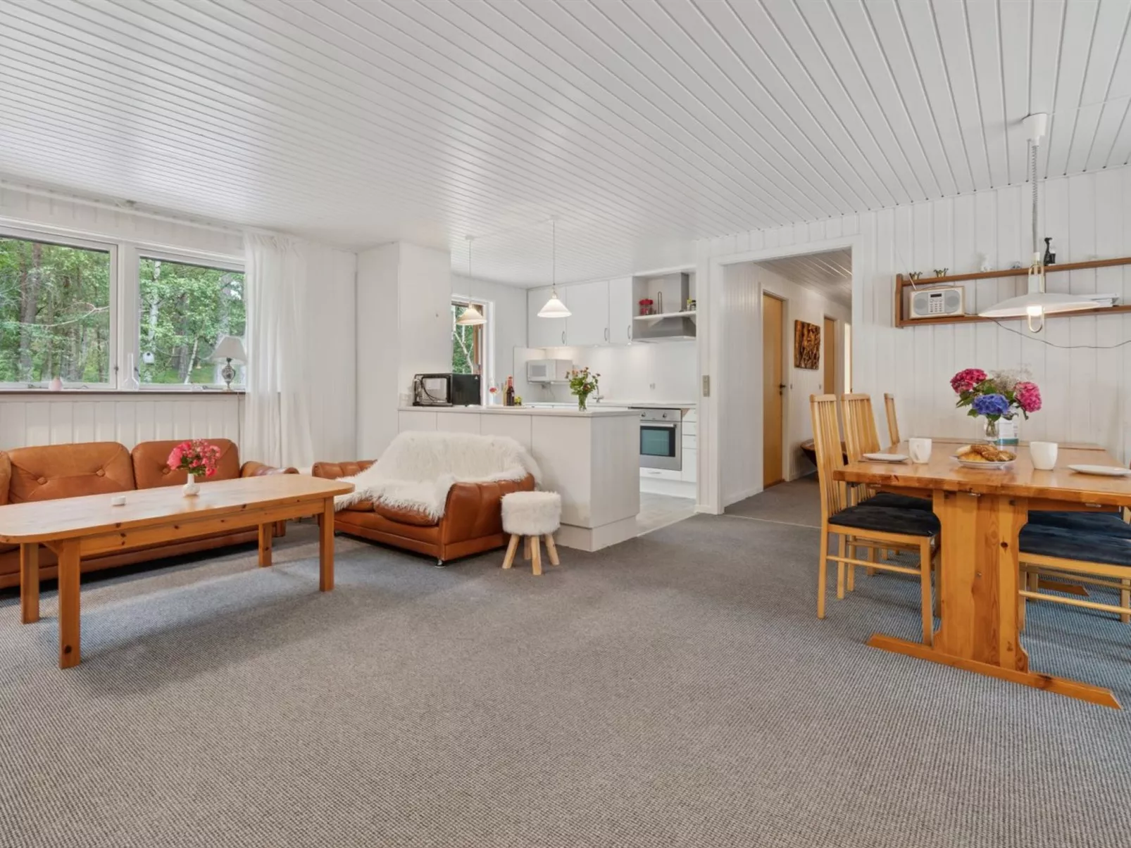 "Clementine" - 1.2km from the sea-Inside