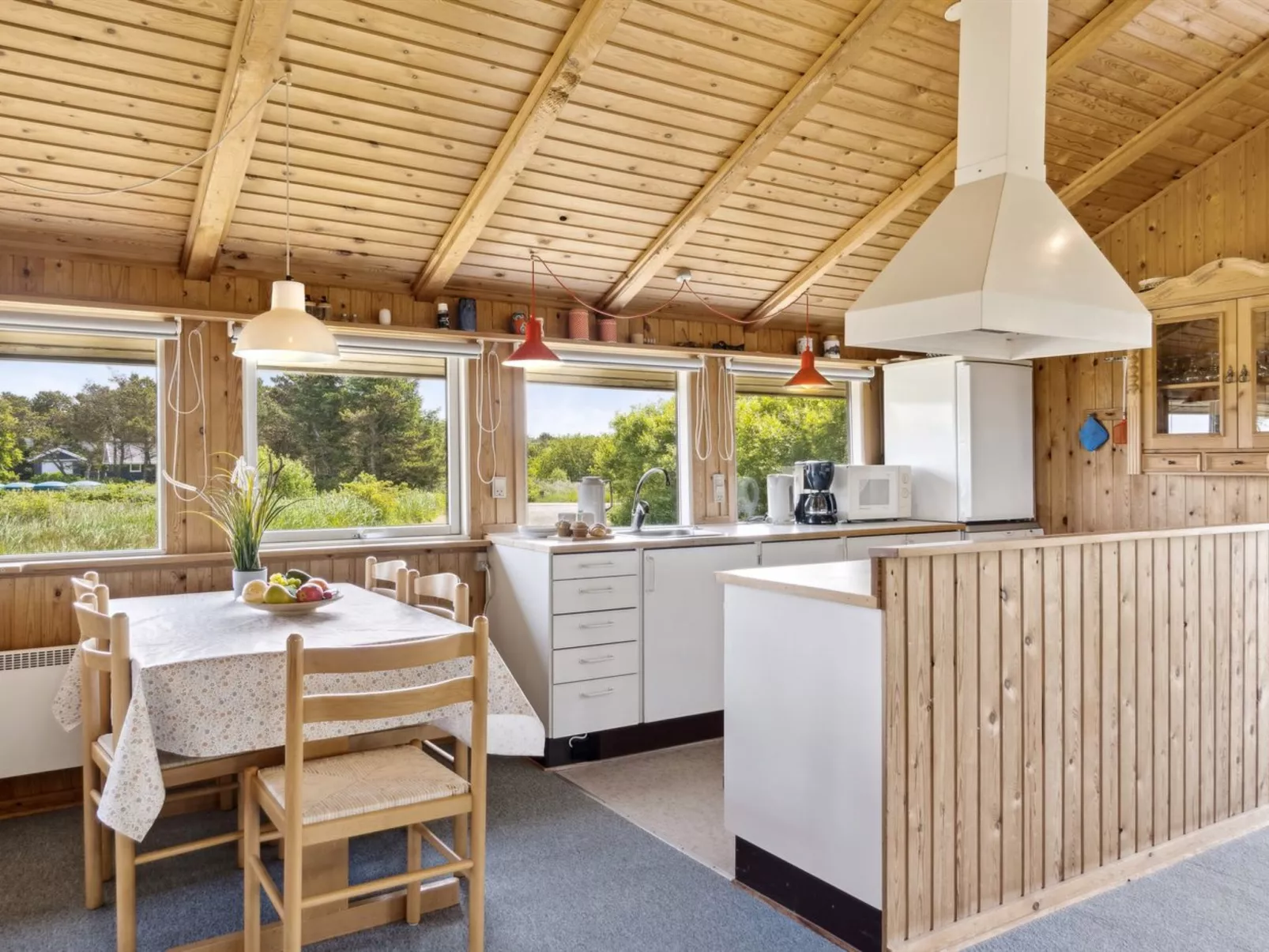 "Hunlef" - 1.7km from the sea-Inside