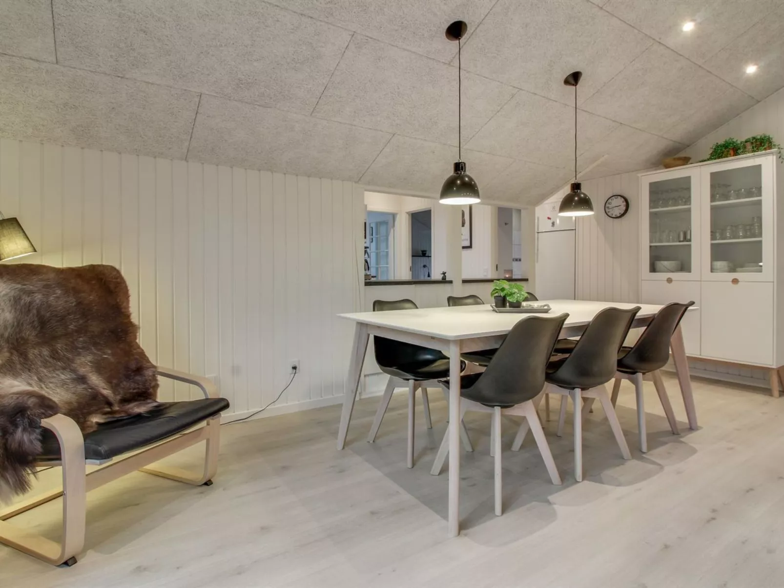 "Ria" - 250m from the sea-Inside