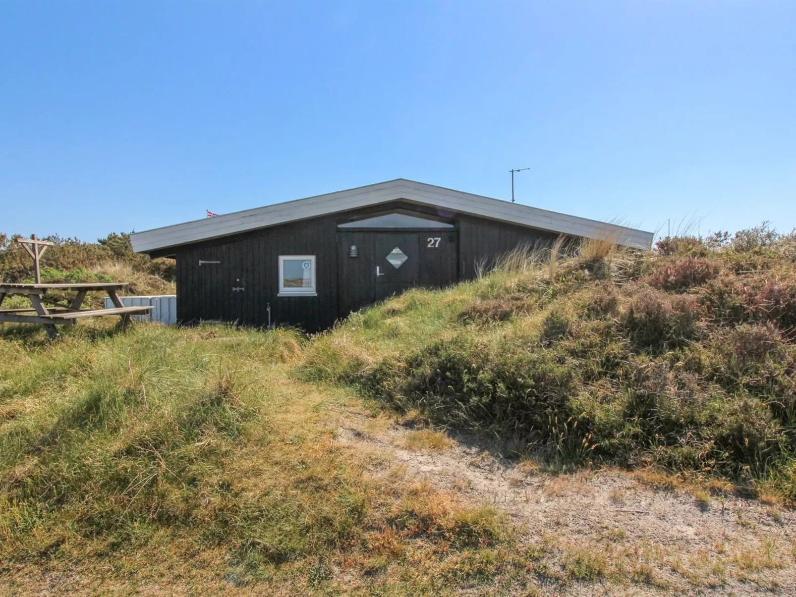 "Scarlett" - 300m from the sea-Outside