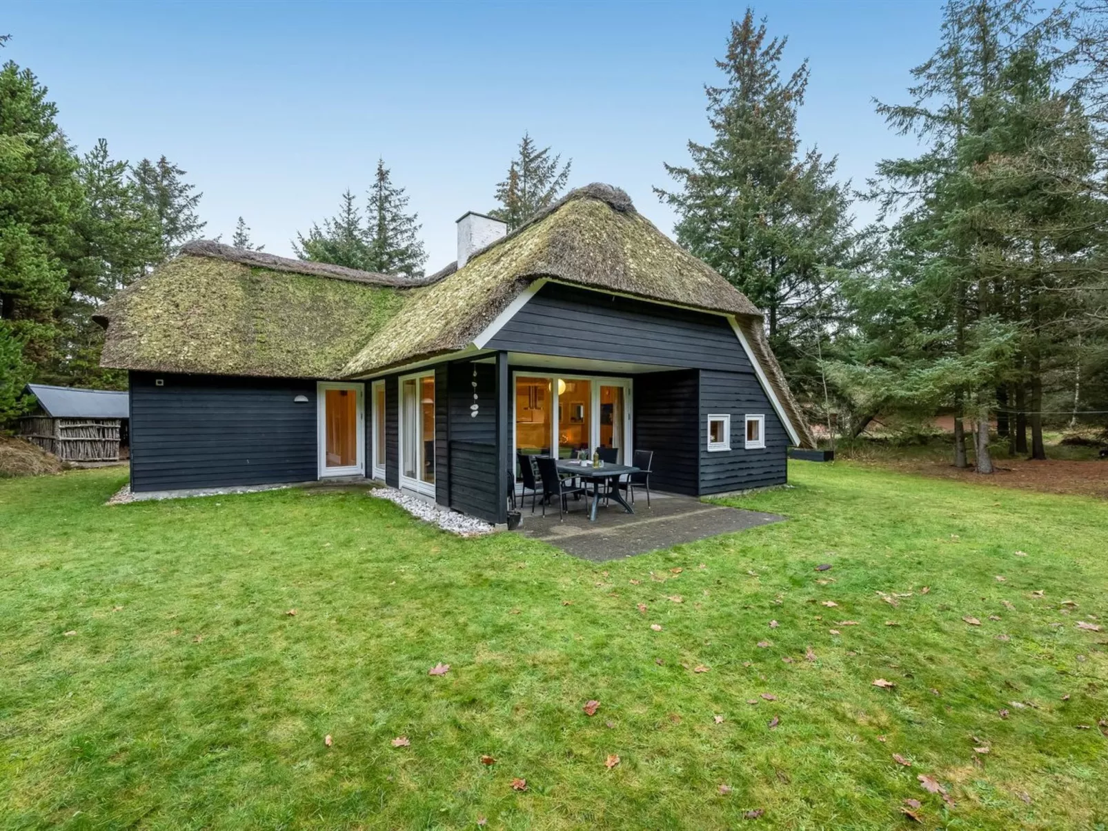 "Mart" - 1.6km from the sea-Outside