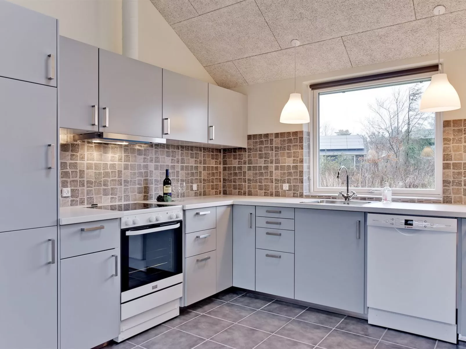 "Sada" - 12km from the sea-Inside