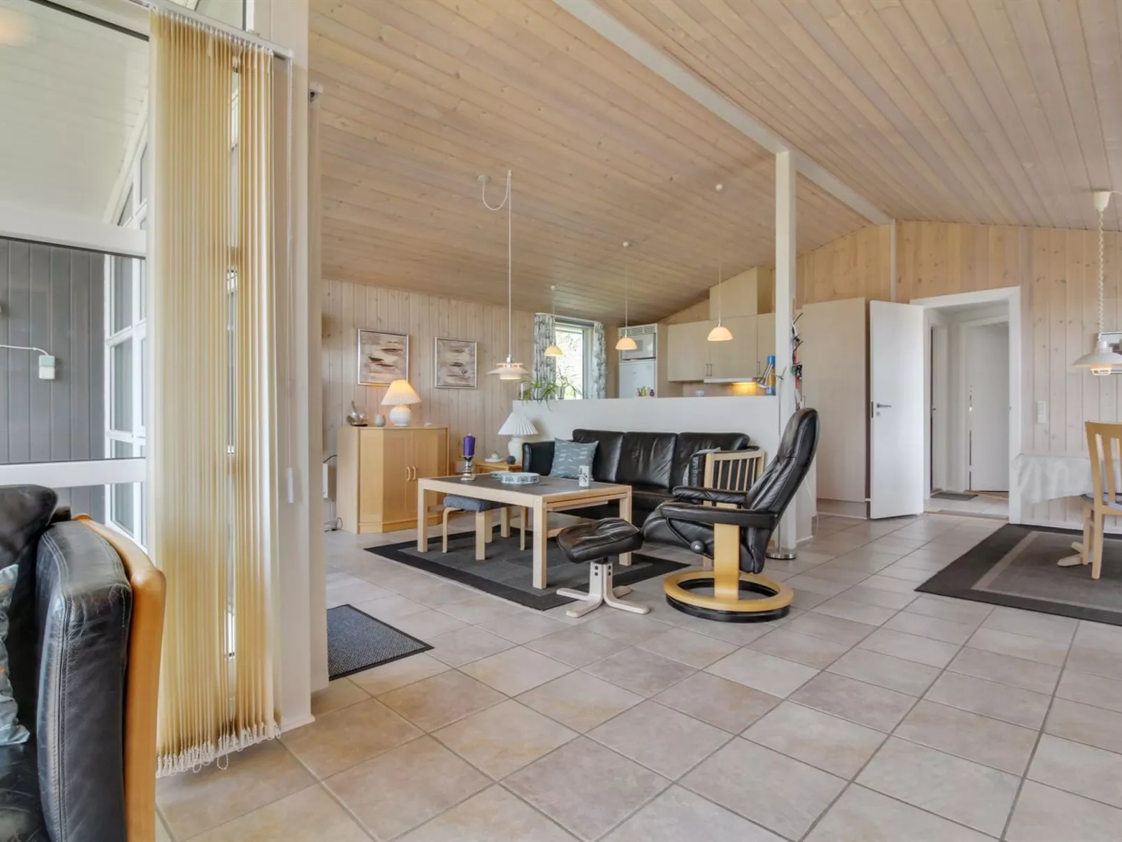 "Nadia" - 1.7km from the sea-Inside