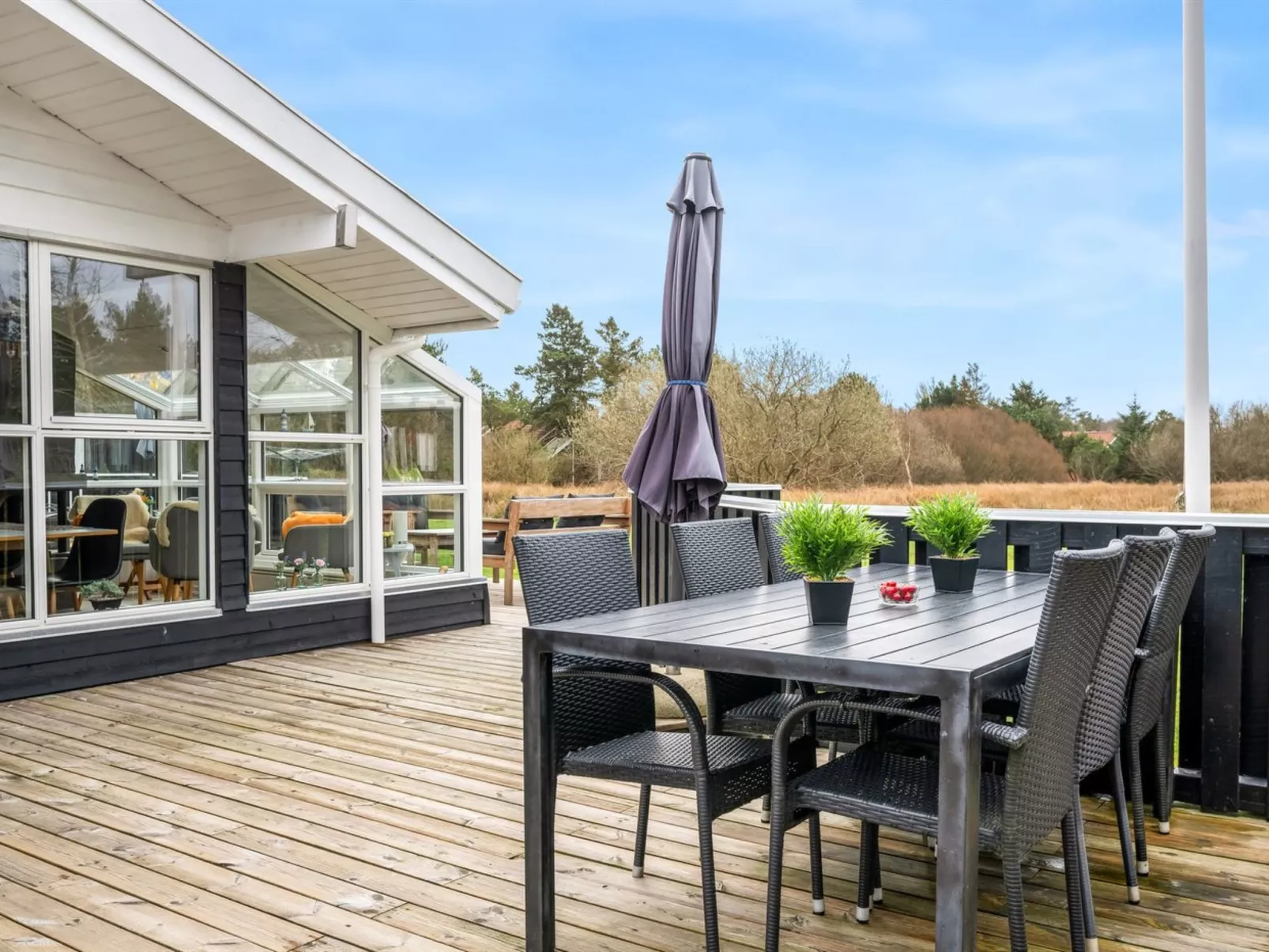 "Emilia" - 1.8km from the sea-Outside