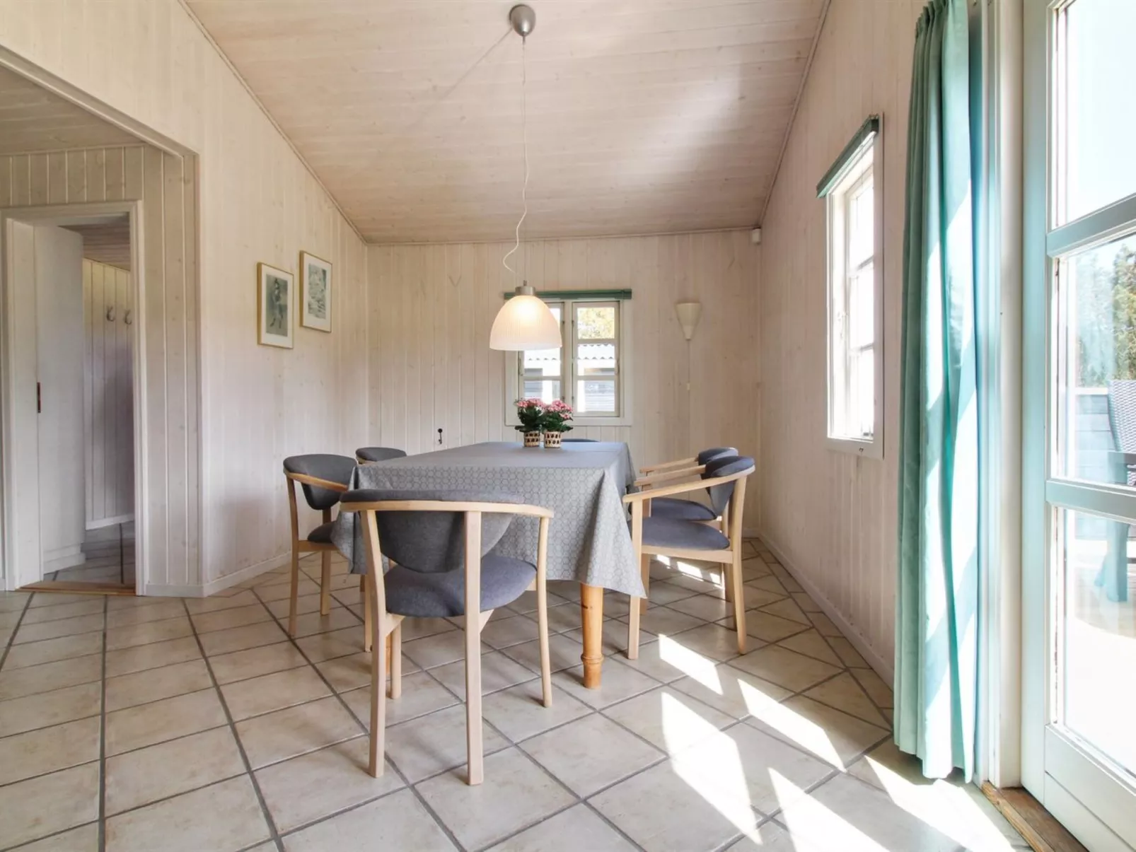 "Hillmari" - 200m from the sea-Inside