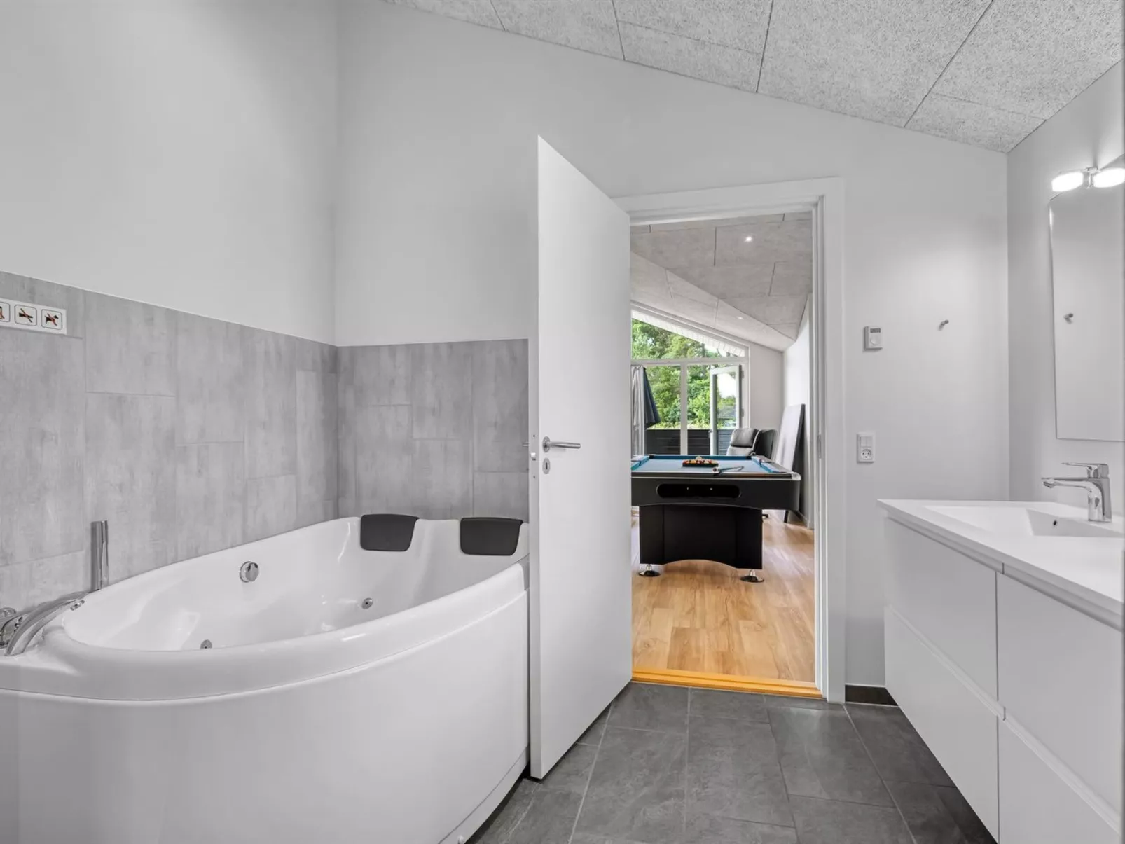 "Aleksa" - 500m from the sea-Dedans