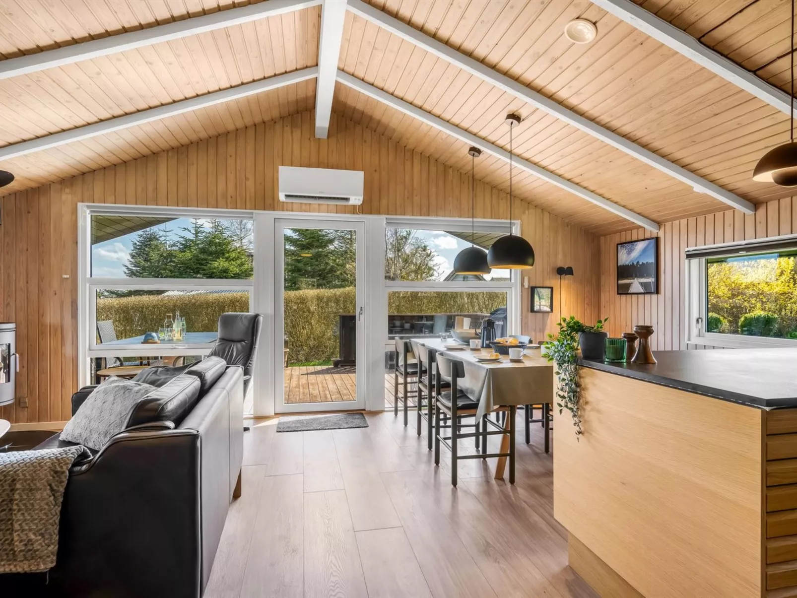 "Ofrath" - 350m to the fjord-Drinnen