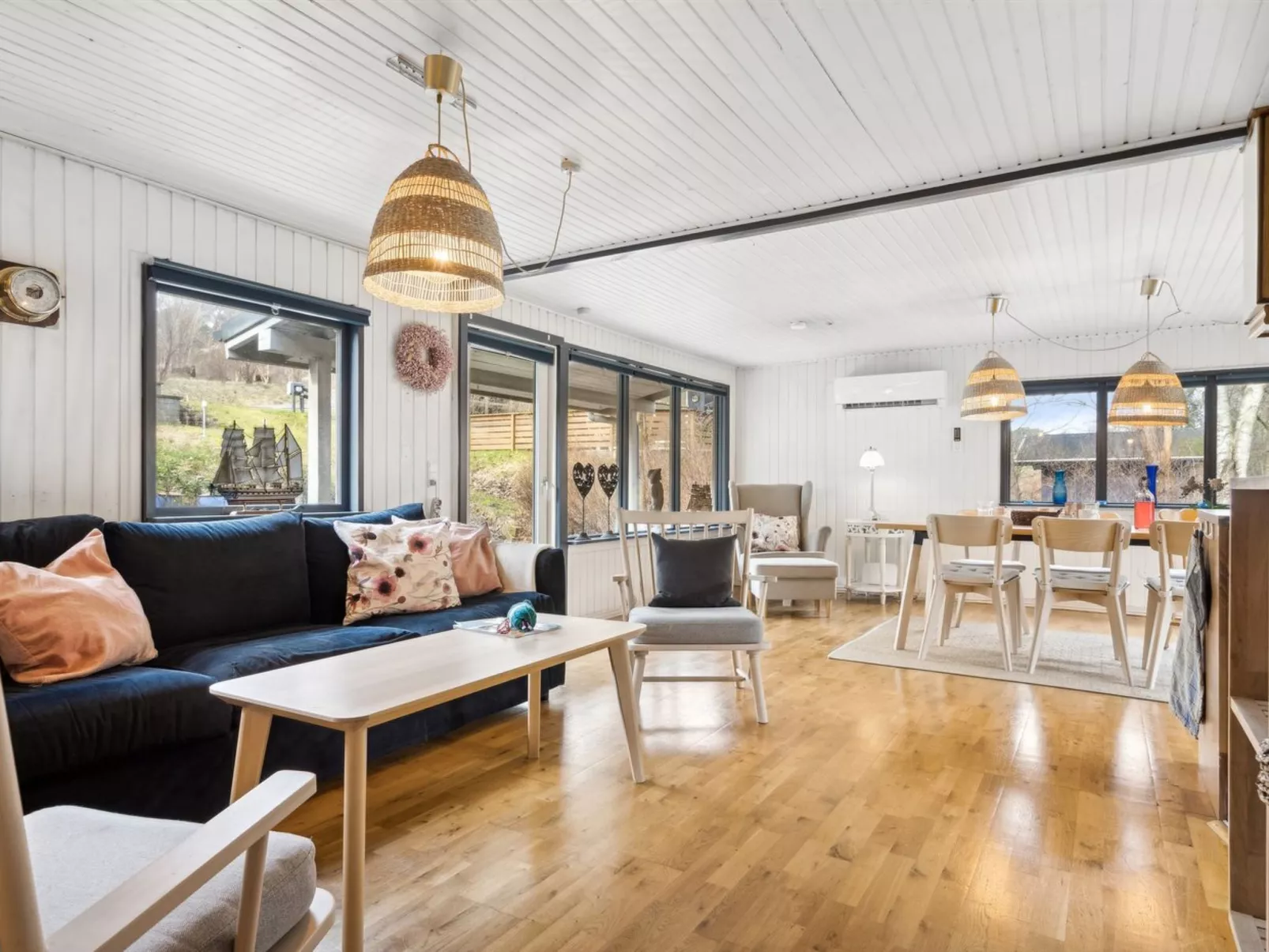 "Ulfiat" - 2km from the sea-Inside