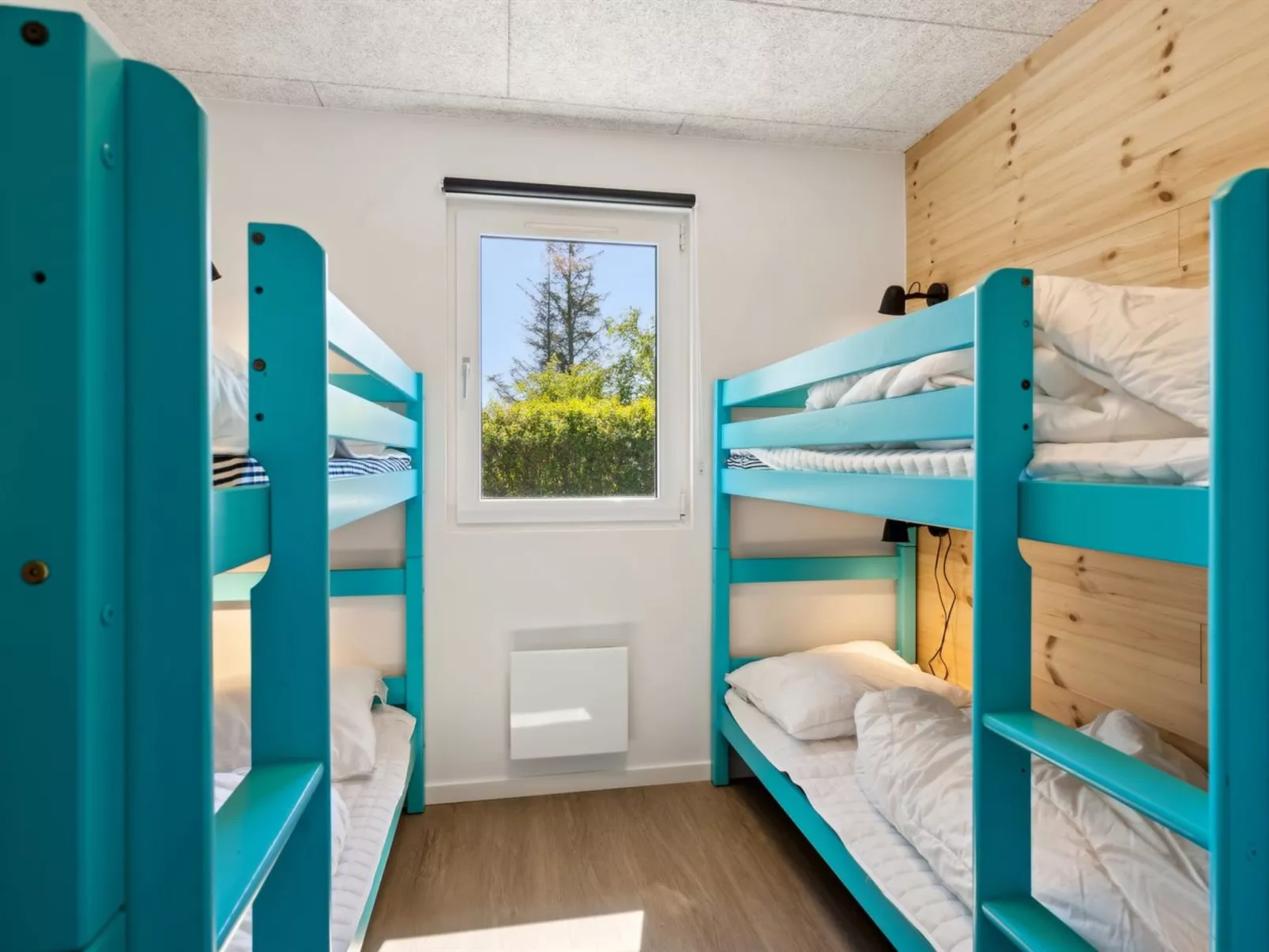 "Eunice" - 850m from the sea-Inside