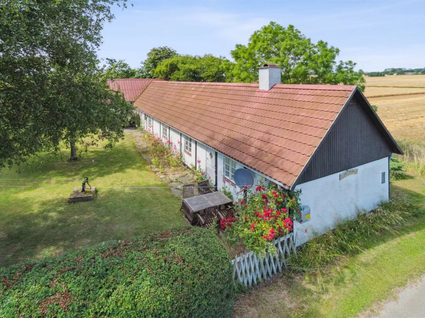 "Héléne" - 2.4km from the sea-Dehors