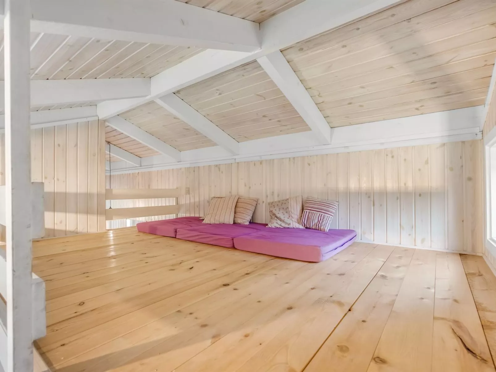 "Ingwin" -  from the sea-Dedans